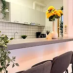 Sophisticated Comfort In The Heart Of The - Romana Square Living Lägenhet *