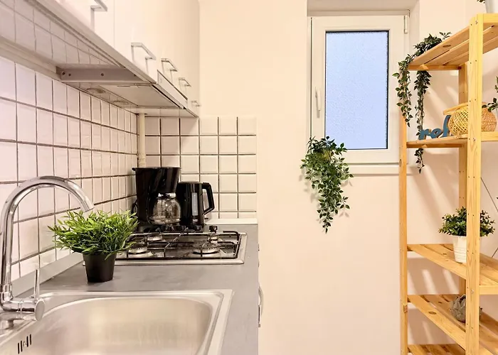 Appartement Sophisticated Comfort In The Heart Of The - Romana Square Living