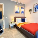 Sophisticated Comfort In The Heart Of The - Romana Square Living Бухарест
