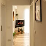Sophisticated Comfort In The Heart Of The - Romana Square Living *