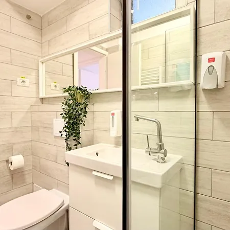 Apartmán Sophisticated Comfort In The Heart Of The - Romana Square Living *