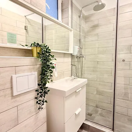 Lejlighed Sophisticated Comfort In The Heart Of The - Romana Square Living Bukarest