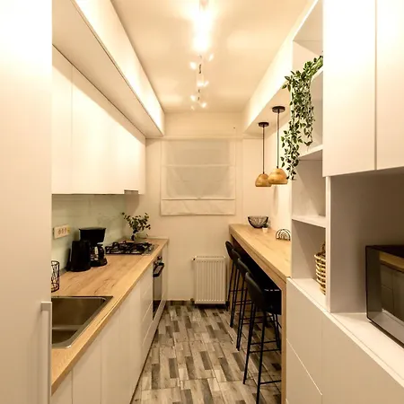 Sophisticated Comfort In The Heart Of The - Romana Square Living Apartmán *
