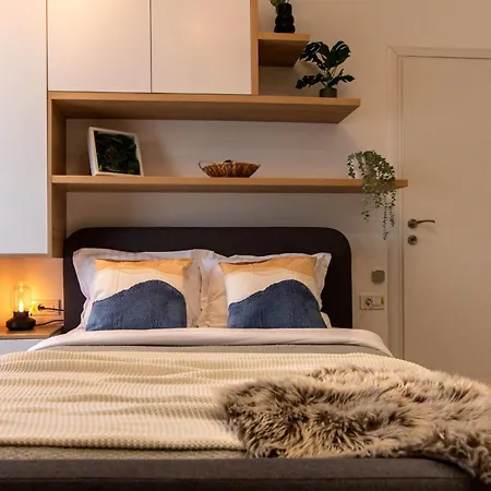 Sophisticated Comfort In The Heart Of The - Romana Square Living Apartmán