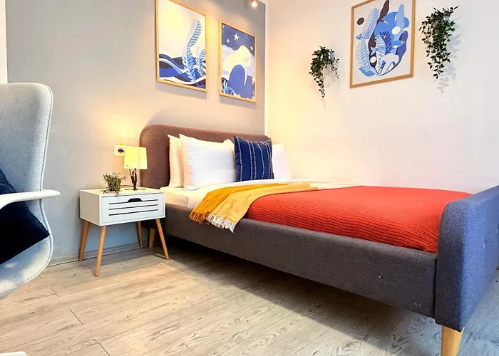 Sophisticated Comfort In The Heart Of The - Romana Square Living דירה בוקרשט