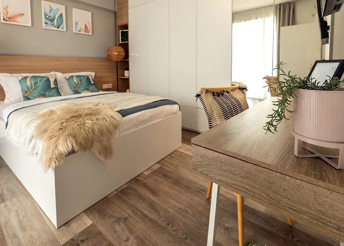Sophisticated Comfort In The Heart Of The - Romana Square Living شقة