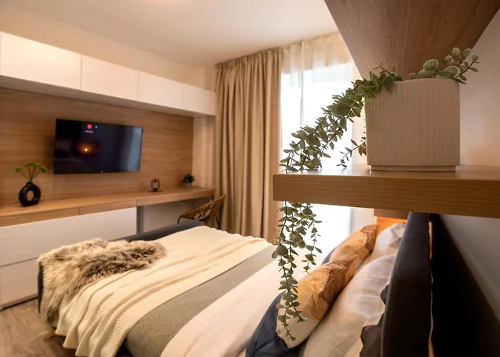 Sophisticated Comfort In The Heart Of The - Romana Square Living شقة *