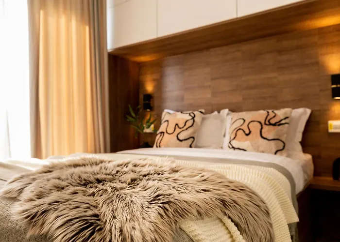 Sophisticated Comfort In The Heart Of The - Romana Square Living بوخارست