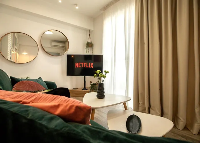شقة Sophisticated Comfort In The Heart Of The - Romana Square Living