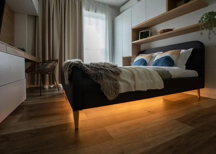 شقة Sophisticated Comfort In The Heart Of The - Romana Square Living