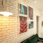 Sophisticated Comfort In The Heart Of The - Romana Square Living *