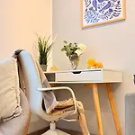 Sophisticated Comfort In The Heart Of The - Romana Square Living