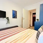 Apartment Sophisticated Comfort In The Heart Of The - Romana Square Living