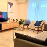 Sophisticated Comfort In The Heart Of The - Romana Square Living *