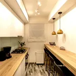 Sophisticated Comfort In The Heart Of The - Romana Square Living *